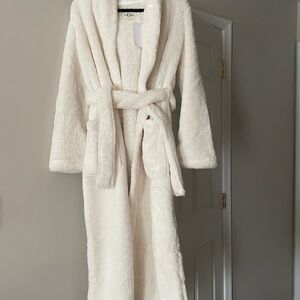 Authentic New UGG Aarti Hooded Long Robe Women’s Size S, Beautiful Cream color!